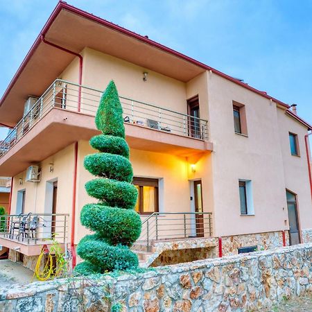 Four Lakes Luxury Suites Amintaio Exterior foto