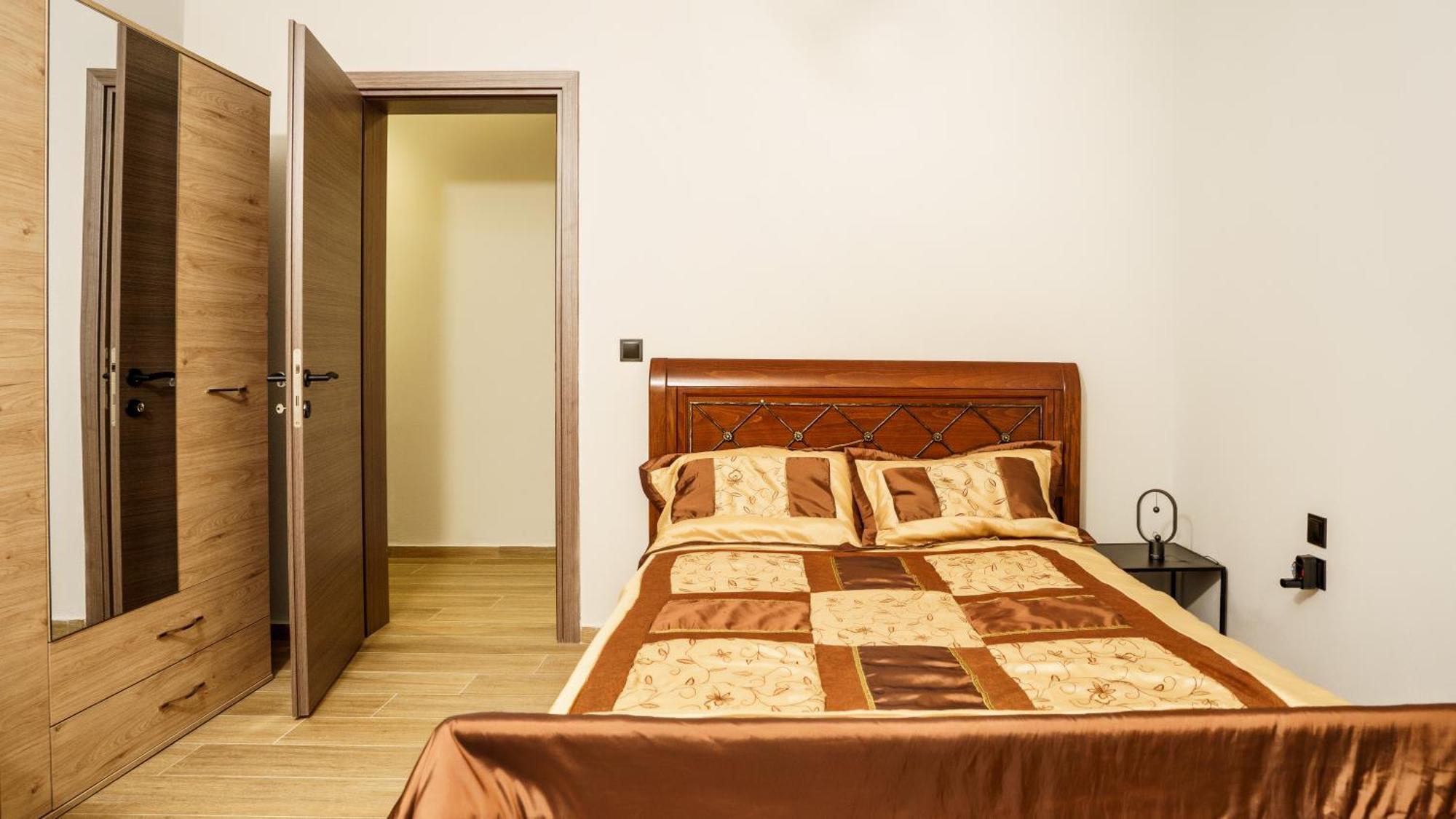 Four Lakes Luxury Suites Amintaio Exterior foto