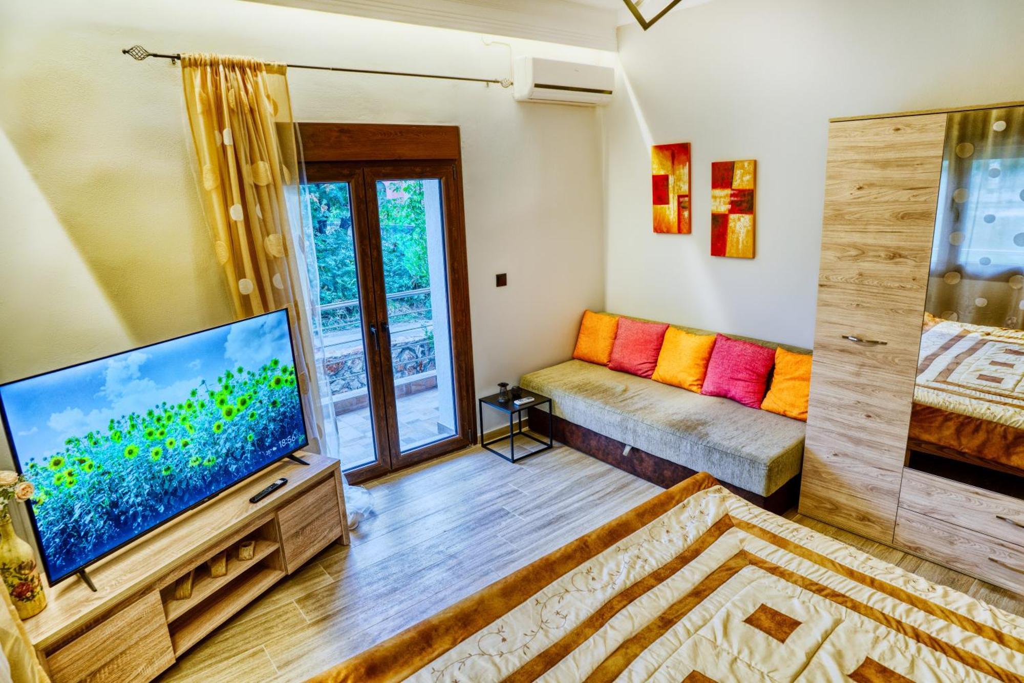 Four Lakes Luxury Suites Amintaio Exterior foto